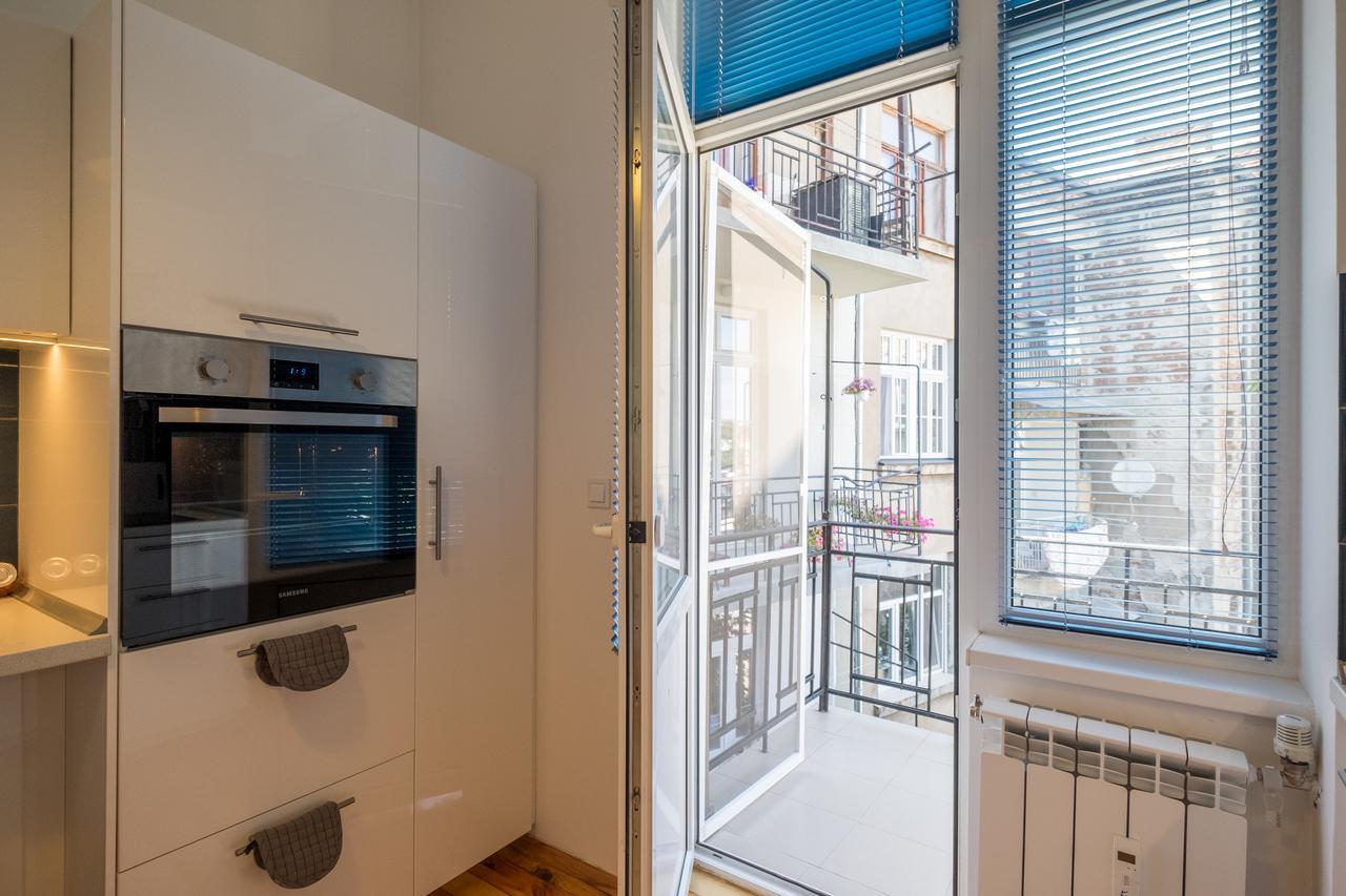 Apartment Poker Style In Heart In The
