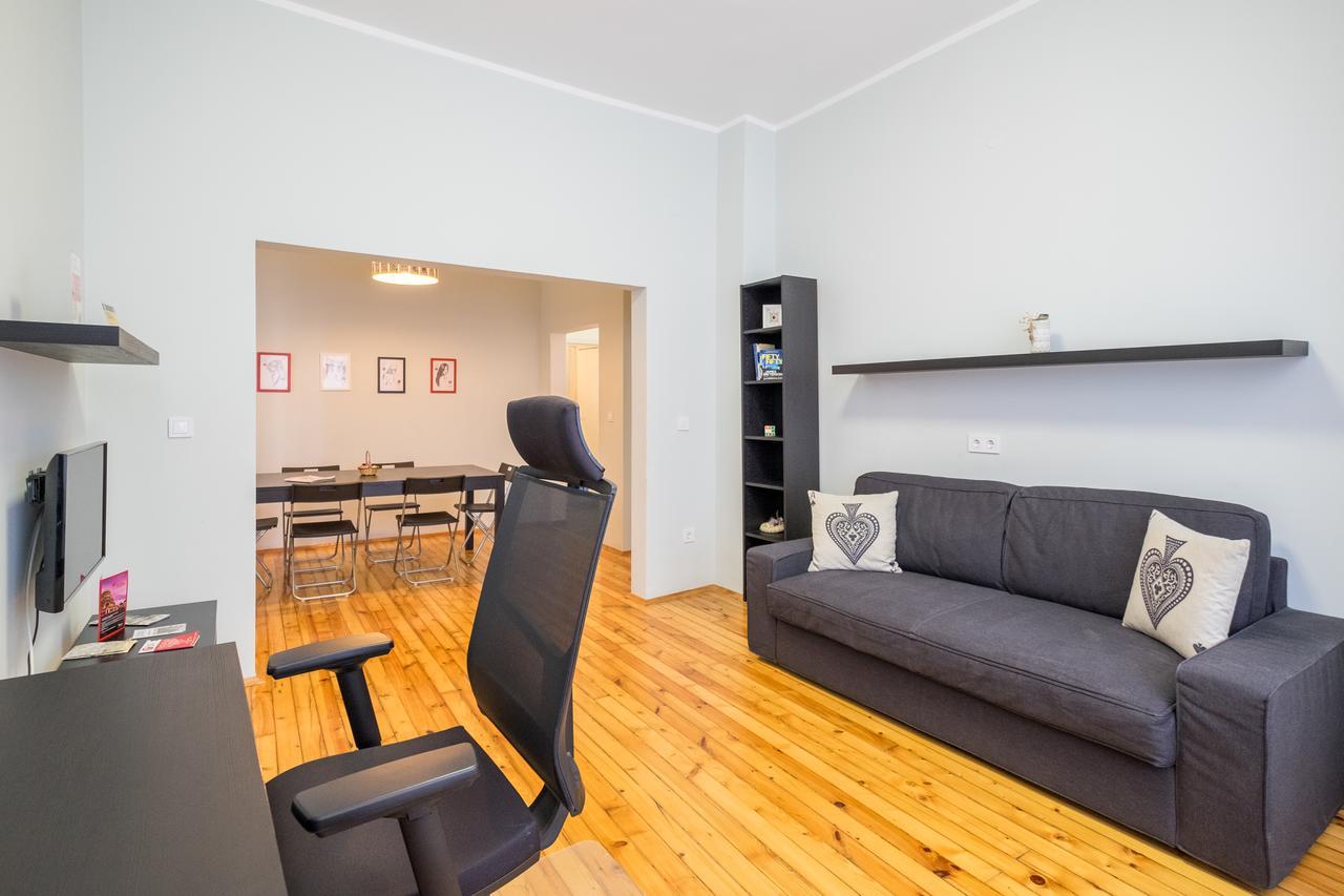 Apartment Poker Style In Heart In The *